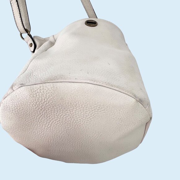 ELLIOTT LUCCA Cream Pebbled Leather BUCKET CROSSBODY Bag Purse - Picture 9 of 14
